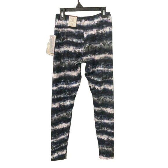 Balance Collection Python Print Leggings - Picture 3 of 5